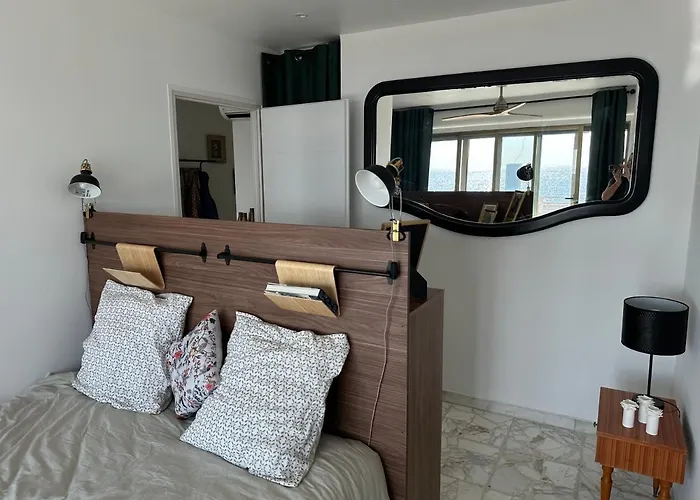Appartement En Rez De Jardin Sur La Mer
