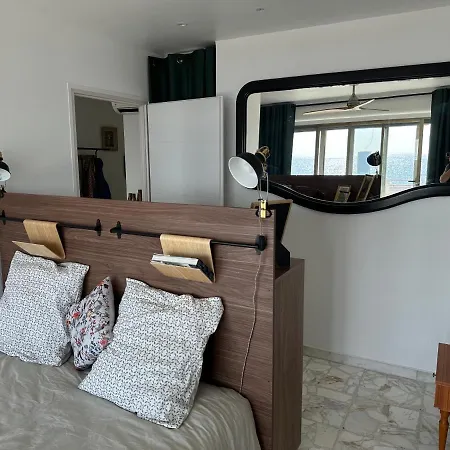 Appartement En Rez De Jardin Sur La Mer Menton Buitenkant foto
